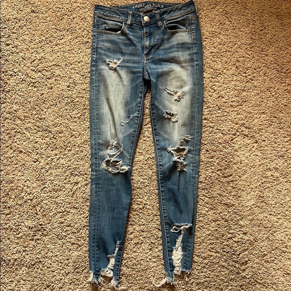 American Eagle Outfitters Women's Distressed Blue Jeans